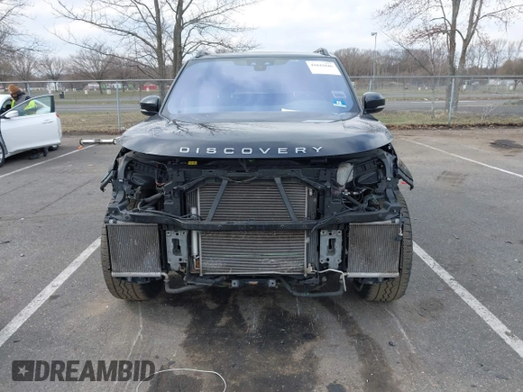 2020 Land Rover Discovery SE with VIN SALRG2RVXL2428818, listed as a IAAI auction lot 41841846 with 114,378 mi miles and . Bid and sale history available at DreamBid. Image 13.