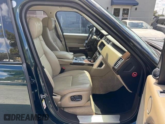 2014 Land Rover Range Rover Supercharged с VIN SALGS2TF9EA174325, выставлен на аукционе Copart как лот 62036815 с пробегом 105 462 миль миль и На запчасти • Non repairable. История ставок и продаж доступна на DreamBid. Изображение 7.