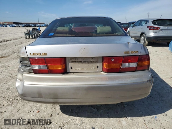 1998 Lexus ES 300 with VIN JT8BF28G3W5030236, listed as a Copart auction lot 45691855 with 181,675 mi miles and Salvage title. Bid and sale history available at DreamBid. Image 6.