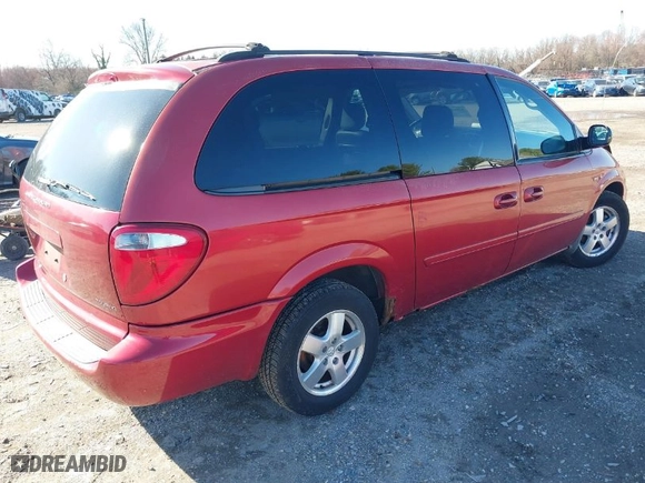 2007 Dodge Grand Caravan SXT with VIN 2D4GP44L77R205470, listed as a IAAI auction lot 41812914 with 153,383 mi miles. Bid and sale history available at carsss.com. Image 4.