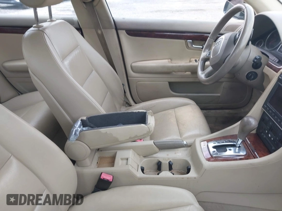 2008 Audi A4 2.0T z VIN WAUDF78E08A149018, wystawiony jako IAAI lot #42814135 z przebiegiem 113 172 mil mil oraz . Historia ofert i sprzedaży dostępna na DreamBid. Obrazek 5.