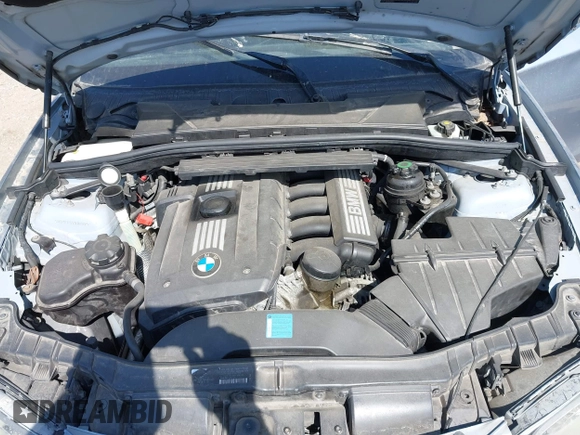 2008 BMW 1 Series 128i with VIN WBAUL73558VJ74120, listed as a IAAI auction lot 42071753 with 180,709 mi miles and . Bid and sale history available at carsss.com. Image 10.
