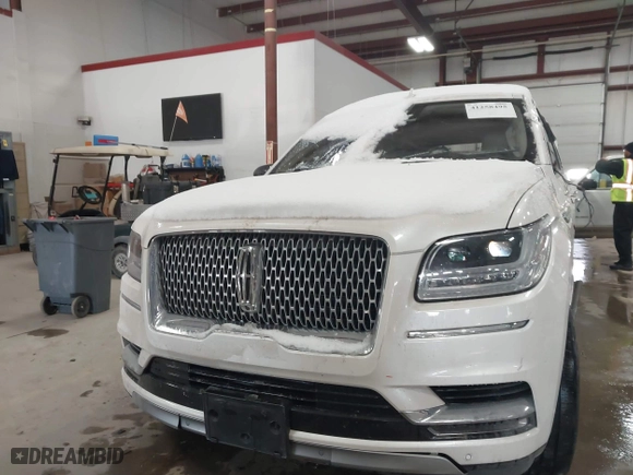 2019 Lincoln Navigator Reserve with VIN 5LMJJ2LT1KEL25094, listed as a IAAI auction lot 41258495 with 63,139 mi miles. Bid and sale history available at carsss.com. Image 12.