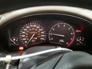 1996 Saturn SL z VIN 1G8ZK5274TZ233706, wystawiony jako Copart lot #54247795 z przebiegiem 62 941 mil mil oraz Czysty tytuł • Clean title. Historia ofert i sprzedaży dostępna na DreamBid. Obrazek 9.