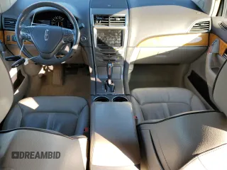 2014 Lincoln MKX z VIN 2LMDJ8JK0EBL14248, wystawiony jako Copart lot #49109075 z przebiegiem 149 317 mil mil oraz Szkoda całkowita • Salvage title. Historia ofert i sprzedaży dostępna na DreamBid. Obrazek 8.