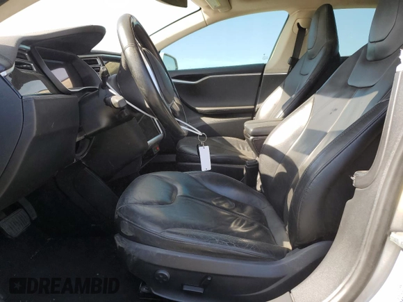 2014 Tesla Model S 60 z VIN 5YJSA1S11EFP41087, wystawiony jako Copart lot #58346805 z przebiegiem Nie podano mil oraz Szkoda całkowita • Salvage title. Historia ofert i sprzedaży dostępna na DreamBid. Obrazek 7.