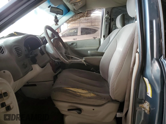 2006 Chrysler Town & Country with VIN 1A4GP45R46B713077, listed as a Copart auction lot 53140055 with 165,433 mi miles and Salvage Title. Bid and sale history available at DreamBid. Image 7.