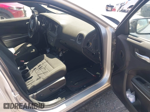 2019 Dodge Charger Police with VIN 2C3CDXKT4KH647831, listed as a IAAI auction lot 41976021 with 35,515 mi miles and . Bid and sale history available at DreamBid. Image 5.