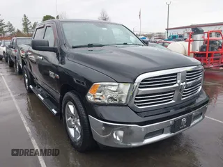 2015 Ram 1500 Lone Star z VIN 1C6RR6LT1FS720661, wystawiony jako IAAI lot #41762521 z przebiegiem 111 815 mil mil oraz . Historia ofert i sprzedaży dostępna na DreamBid. Obrazek 1.