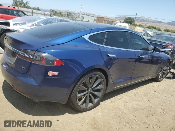 2018 Tesla Model S 75D with VIN 5YJSA1E25JF249743, listed as a Copart auction lot 59636235 with 101,275 mi miles and Salvage title. Bid and sale history available at DreamBid. Image 3.