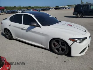 2017 Alfa Romeo Giulia Ti z VIN ZARFAECN9H7561897, wystawiony jako Copart lot #52735005 z przebiegiem 63 586 mil mil oraz Tytuł czysty. Historia ofert i sprzedaży dostępna na DreamBid. Obrazek 4.
