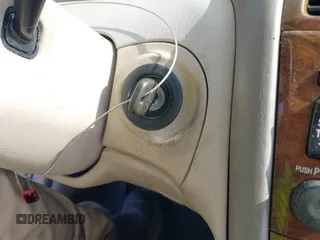 2000 Toyota Avalon XL z VIN 4T1BF28B2YU102103, wystawiony jako IAAI lot #42441529 z przebiegiem 256 568 mil mil oraz . Historia ofert i sprzedaży dostępna na DreamBid. Obrazek 11.