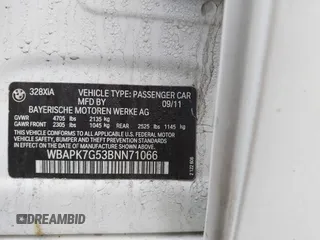 2011 BMW 3 Series 328i xDrive with VIN WBAPK7G53BNN71066, listed as a IAAI auction lot 41944444 with 191,063 mi miles. Bid and sale history available at carsss.com. Image 9.