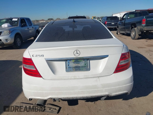 2015 Mercedes-Benz C-Class C 250 with VIN WDDGJ4HB6FG433689, listed as a IAAI auction lot 41397396 with 131,592 mi miles. Bid and sale history available at carsss.com. Image 16.