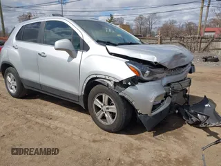 2019 Chevrolet Trax LT with VIN KL7CJLSB5KB833078, listed as a IAAI auction lot 41880509 with 68,408 mi miles and . Bid and sale history available at carsss.com. Image 1.
