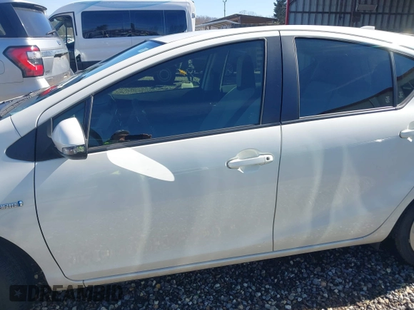 2016 Toyota Prius One with VIN JTDKDTB37G1134675, listed as a IAAI auction lot 41566114 with 72,702 mi miles. Bid and sale history available at carsss.com. Image 15.
