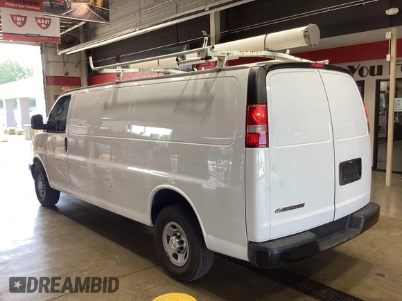 2017 Chevrolet Express Cargo z VIN 1GCWGBFF2H1177944, wystawiony jako IAAI lot #42596518 z przebiegiem 138 429 mil mil oraz . Historia ofert i sprzedaży dostępna na DreamBid. Obrazek 17.