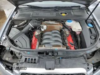 2008 Audi RS 4 z VIN WUADU78E78N900345, wystawiony jako Copart lot #45153045 z przebiegiem 142 835 mil mil oraz Szkody całkowita. Historia ofert i sprzedaży dostępna na DreamBid. Obrazek 11.