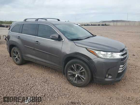 2018 Toyota Highlander LE with VIN 5TDBZRFHXJS812985, listed as a Copart auction lot 58732535 with 93,411 mi miles and Salvage title. Bid and sale history available at DreamBid. Image 4.