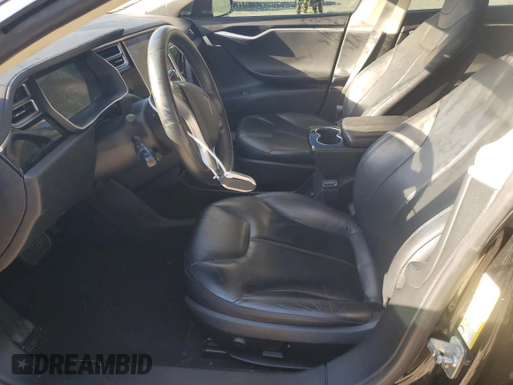 2014 Tesla Model S 60 z VIN 5YJSA1H10EFP40472, wystawiony jako Copart lot #55942595 z przebiegiem 104 241 mil mil oraz Czysty tytuł • Clean title. Historia ofert i sprzedaży dostępna na DreamBid. Obrazek 7.