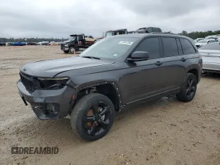 2023 Jeep Grand Cherokee Altitude with VIN 1C4RJGAG7PC573429, listed as a Copart auction lot 42961295 with 9,704 mi miles and Salvage title. Bid and sale history available at DreamBid. Image 1.