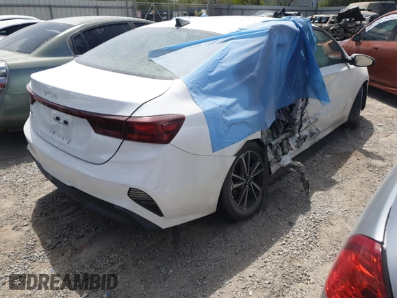 2022 Kia Forte LXS with VIN 3KPF24AD0NE431059, listed as a Copart auction lot 48265445 with 32,896 mi miles and Salvage Title. Bid and sale history available at DreamBid. Image 3.