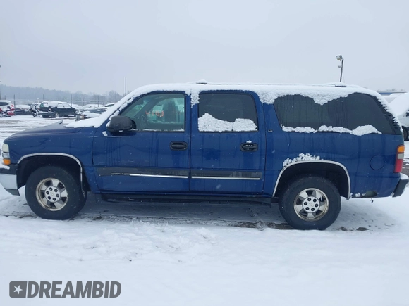 2002 Chevrolet Suburban LS with VIN 1GNFK16Z62J141868, listed as a IAAI auction lot 41534100 with 184,961 mi miles. Bid and sale history available at carsss.com. Image 14.