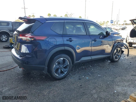 2024 Nissan Rogue SV with VIN 5N1BT3BA0RC711177, listed as a Copart auction lot 43615765 with 12,670 mi miles and Non Repairable. Bid and sale history available at carsss.com. Image 3.