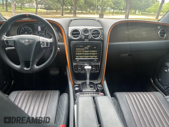 2018 Bentley Flying Spur z VIN SCBEH9ZA1JC066655, wystawiony jako IAAI lot #42395667 z przebiegiem 31 880 mil mil oraz . Historia ofert i sprzedaży dostępna na DreamBid. Obrazek 5.