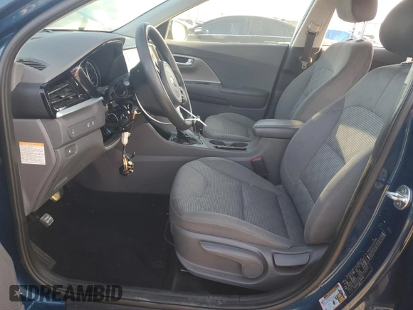 2020 Kia Niro LX with VIN KNDCB3LC4L5397881, listed as a Copart auction lot 44182495 with 156,886 mi miles and Salvage Title. Bid and sale history available at carsss.com. Image 7.
