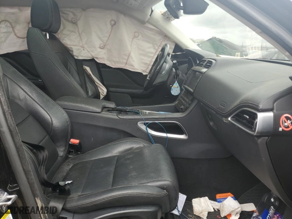 2017 Jaguar F-PACE 35t R-Sport with VIN SADCL2BV3HA083328, listed as a Copart auction lot 64398344 with 0 mi miles and Salvage Title. Bid and sale history available at carsss.com. Image 7.
