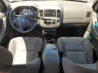 2004 Ford Escape XLT с VIN 1FMYU03114KA86176, выставлен на аукционе Copart как лот 56349235 с пробегом 232 849 миль миль и Списание • Salvage title. История ставок и продаж доступна на DreamBid. Изображение 8.
