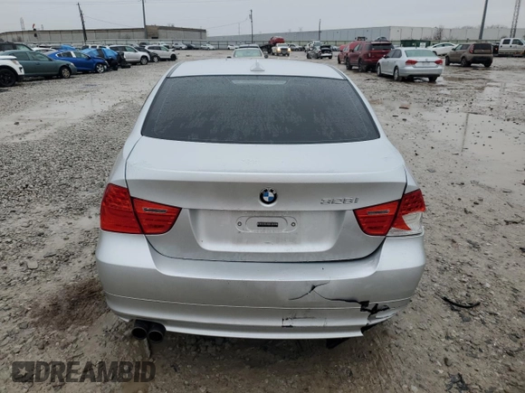 2011 BMW 3 Series 328i xDrive z VIN WBAPK7G55BNN58674, wystawiony jako Copart lot #85578814 z przebiegiem Nie podano mil oraz Szkoda całkowita • Salvage title. Historia ofert i sprzedaży dostępna na DreamBid. Obrazek 6.