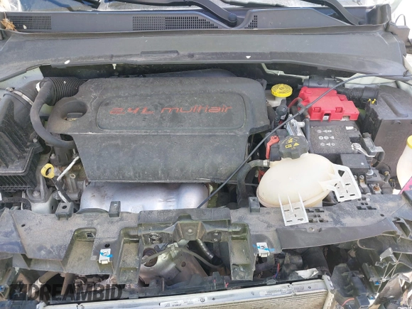 2020 Jeep Compass Latitude with VIN 3C4NJDBBXLT219466, listed as a IAAI auction lot 39766901 with 147,492 mi miles and . Bid and sale history available at DreamBid. Image 10.