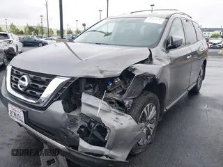 2018 Nissan Pathfinder S z VIN 5N1DR2MN2JC621860, wystawiony jako IAAI lot #42192719 z przebiegiem 52 762 mil mil oraz . Historia ofert i sprzedaży dostępna na DreamBid. Obrazek 18.