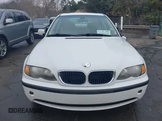 2003 BMW 3 Series 325i z VIN WBAEV33473KL58984, wystawiony jako IAAI lot #41495695 z przebiegiem 16 468 mil mil oraz . Historia ofert i sprzedaży dostępna na DreamBid. Obrazek 12.