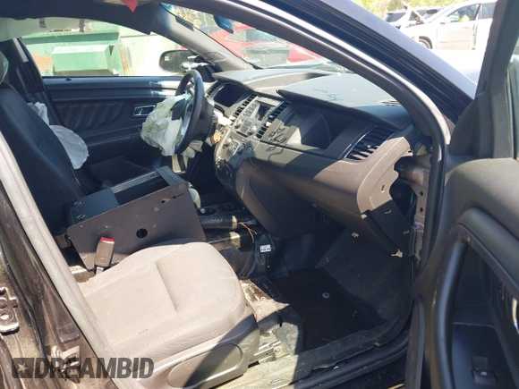 2017 Ford Police Interceptor z VIN 1FAHP2MK5HG103848, wystawiony jako IAAI lot #42042387 z przebiegiem Nie podano mil oraz . Historia ofert i sprzedaży dostępna na DreamBid. Obrazek 5.