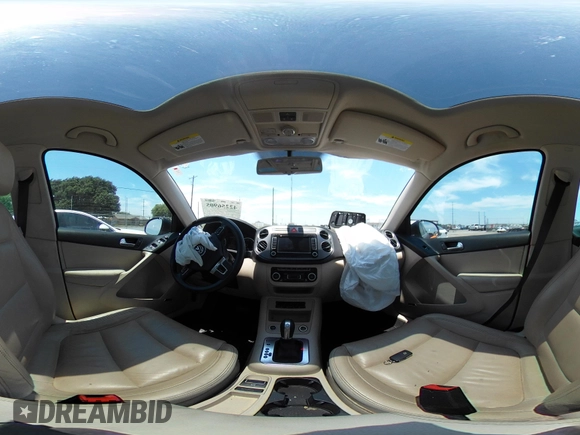 2011 Volkswagen Tiguan SEL с VIN WVGBV7AX4BW506165, выставлен на аукционе IAAI как лот 42256905 с пробегом 171 047 миль миль и . История ставок и продаж доступна на DreamBid. Изображение 18.