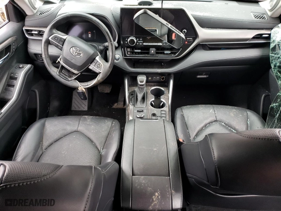 2023 Toyota Highlander L with VIN 5TDKDRBH3PS006015, listed as a Copart auction lot 50330075 with 224,649 mi miles and Salvage Title. Bid and sale history available at carsss.com. Image 8.