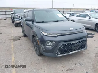 2020 Kia Soul EX with VIN KNDJ33AU7L7085154, listed as a IAAI auction lot 41582494 with 41,889 mi miles. Bid and sale history available at carsss.com. Image 1.