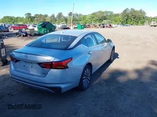 2024 Nissan Altima SV z VIN 1N4BL4DW1RN359417, wystawiony jako IAAI lot #42303579 z przebiegiem 35 512 mil mil oraz . Historia ofert i sprzedaży dostępna na DreamBid. Obrazek 4.