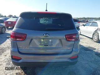 2020 Kia Sorento LX with VIN 5XYPG4A36LG698767, listed as a IAAI auction lot 40711932 with 38,979 mi miles. Bid and sale history available at carsss.com. Image 16.
