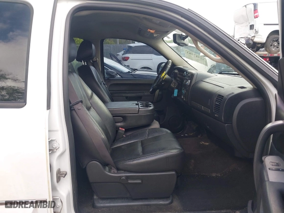 2012 Chevrolet Silverado 1500 LT with VIN 3GCPCSE03CG222445, listed as a IAAI auction lot 41217503 with 229,097 mi miles. Bid and sale history available at carsss.com. Image 5.