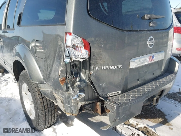 2006 Nissan Pathfinder SE with VIN 5N1AR18W56C667660, listed as a IAAI auction lot 41584986 with 241,306 mi miles. Bid and sale history available at carsss.com. Image 6.