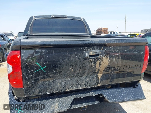 2015 Toyota Tundra SR5 z VIN 5TFEM5F13FX091191, wystawiony jako IAAI lot #41887843 z przebiegiem 91 588 mil mil oraz . Historia ofert i sprzedaży dostępna na DreamBid. Obrazek 16.