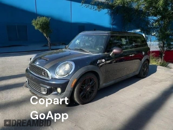 2011 MINI Clubman S z VIN WMWZG3C59BTY31250, wystawiony jako Copart lot #48608435 z przebiegiem 126 025 mil mil oraz Szkoda całkowita • Salvage title. Historia ofert i sprzedaży dostępna na DreamBid. Obrazek 1.