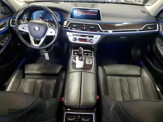 2022 BMW 7 Series 740i xDrive z VIN WBA7T4C02NCH59103, wystawiony jako Copart lot #58295555 z przebiegiem 86 540 mil mil oraz Tytuł czysty. Historia ofert i sprzedaży dostępna na DreamBid. Obrazek 8.