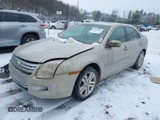 2009 Ford Fusion SEL with VIN 3FAHP08ZX9R107528, listed as a IAAI auction lot 41634988 with 113,352 mi miles. Bid and sale history available at carsss.com. Image 17.