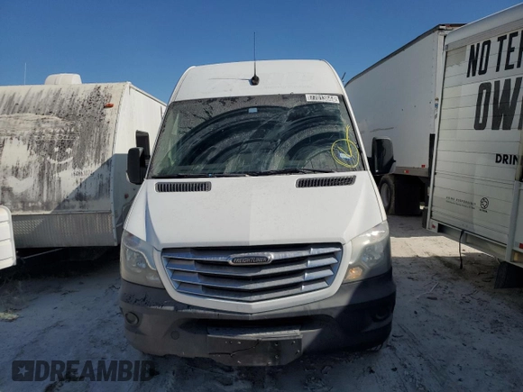2018 Freightliner Sprinter Cargo z VIN WDYPE7CD7JP616380, wystawiony jako Copart lot #77013644 z przebiegiem 194 981 mil mil oraz Tytuł czysty. Historia ofert i sprzedaży dostępna na DreamBid. Obrazek 5.