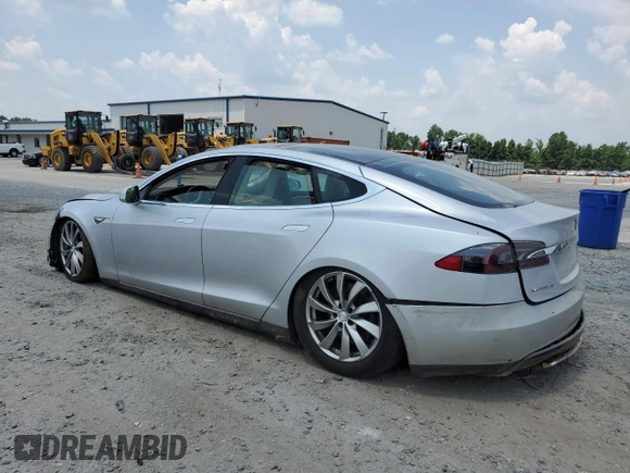 2013 Tesla Model S с VIN 5YJSA1DNXDFP04134, выставлен на аукционе Copart как лот 62660125 с пробегом 150 560 миль миль и Чистый • Clean title. История ставок и продаж доступна на DreamBid. Изображение 2.